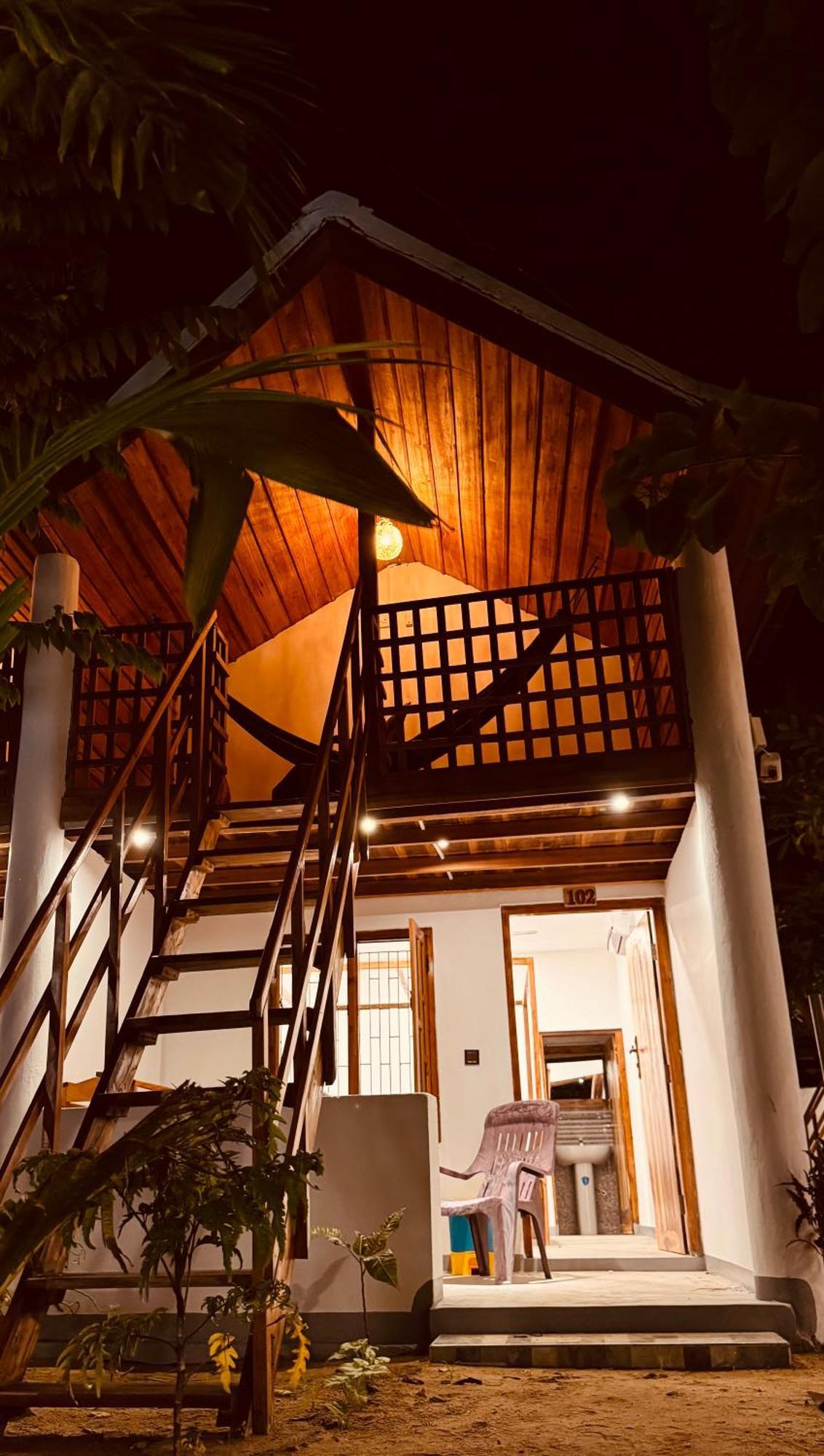 Beach Wave Hotel Vịnh Arugam Ngoại thất bức ảnh