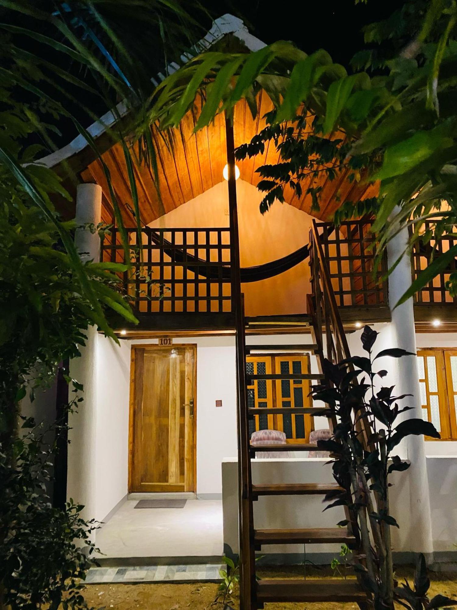 Beach Wave Hotel Vịnh Arugam Ngoại thất bức ảnh
