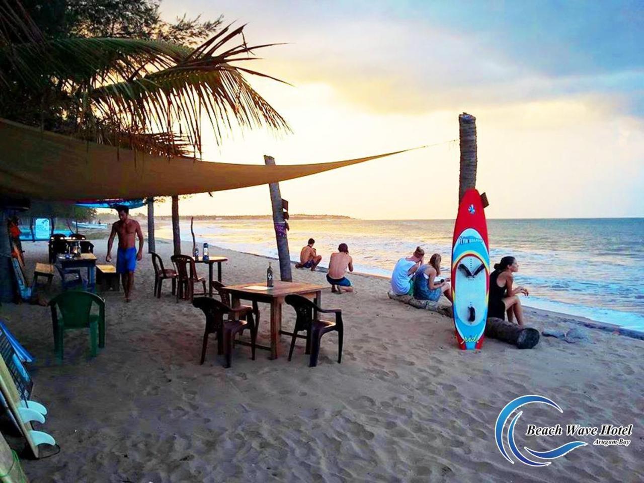 Beach Wave Hotel Vịnh Arugam Ngoại thất bức ảnh