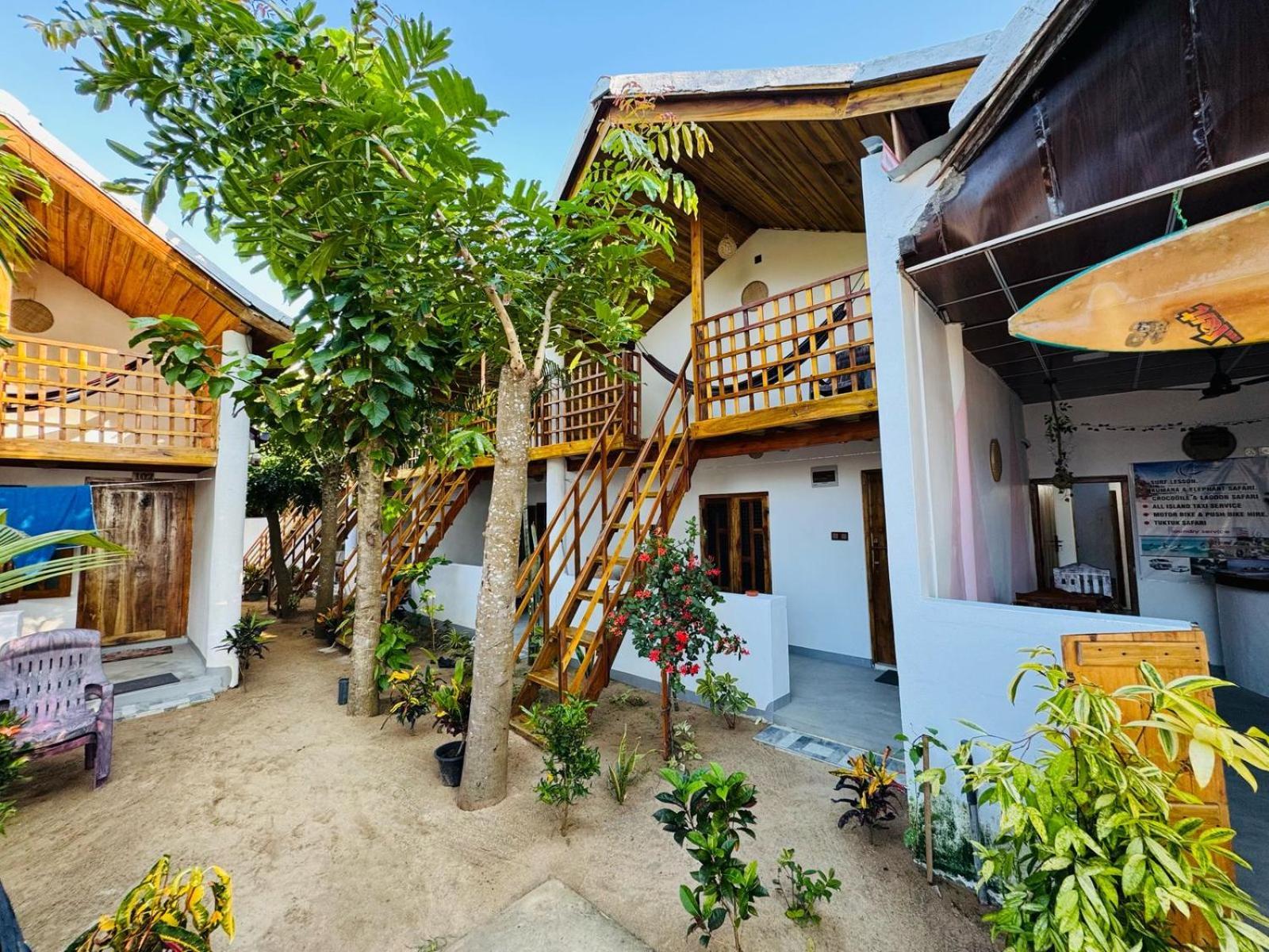Beach Wave Hotel Vịnh Arugam Ngoại thất bức ảnh