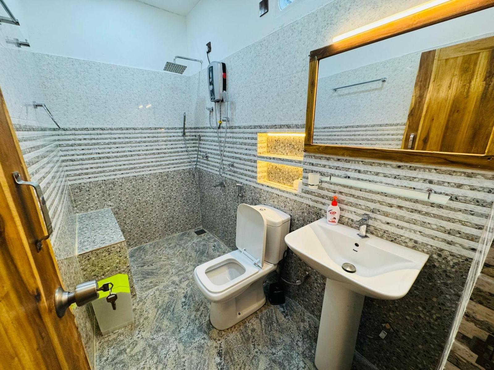 Beach Wave Hotel Vịnh Arugam Ngoại thất bức ảnh