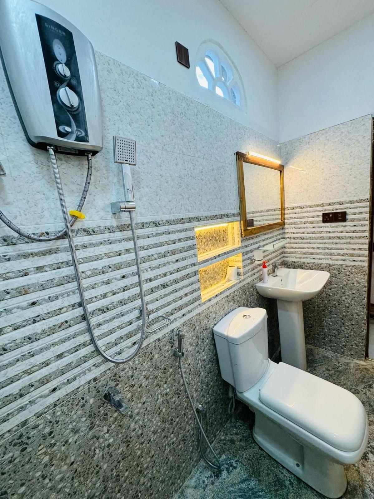 Beach Wave Hotel Vịnh Arugam Ngoại thất bức ảnh